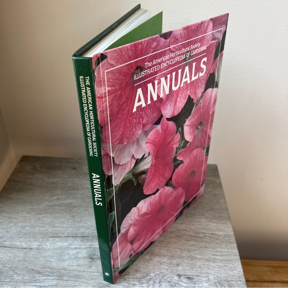Vintage Hardcover ILLUSTRATED ENCYCLOPEDIA OF GARDENING
ANNUALS Gardening  Book - Picture 3 of 11